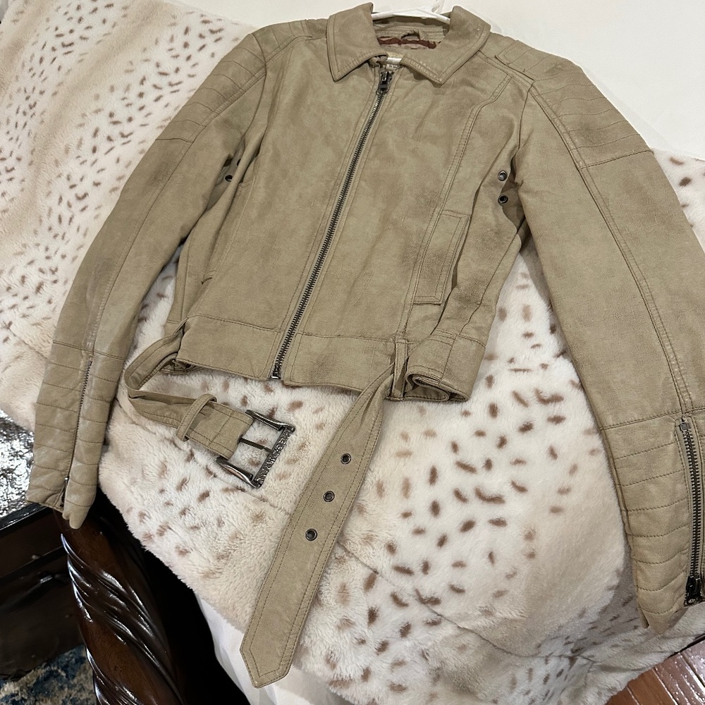 Daytrip Beige Leather Jacket